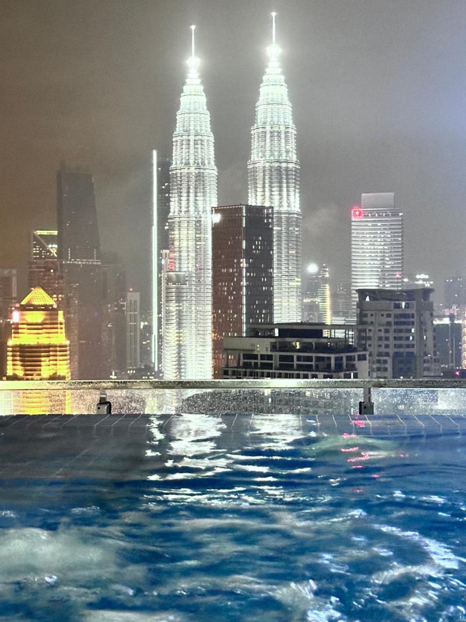 The Luxe Infinitum Klcc By Kl Malaysia Apartment Kuala Lumpur Exterior photo